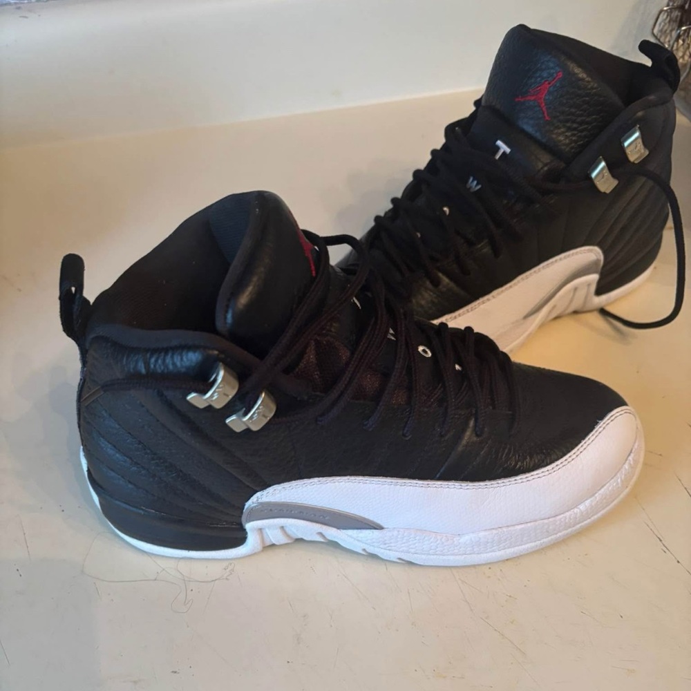 Jordan worn once 6 youth/ Women 8